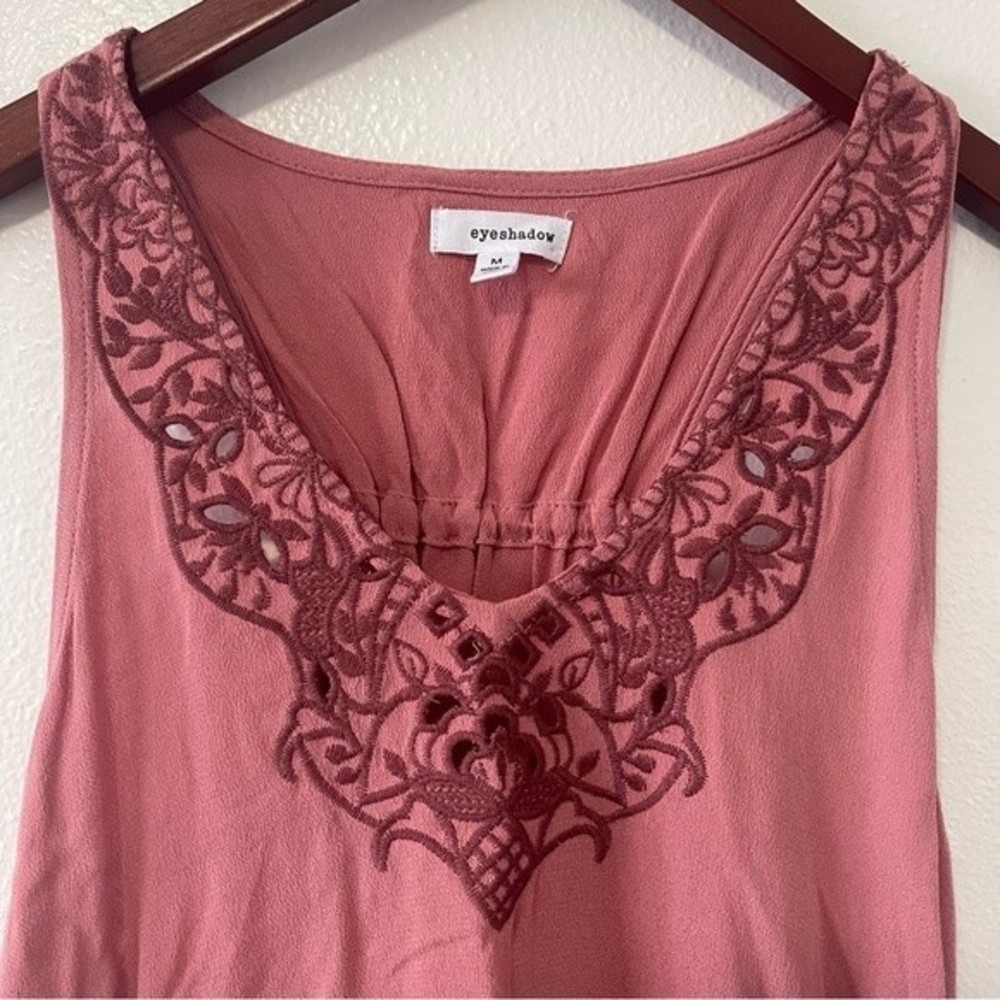 Eyeshadow women’s high low tank